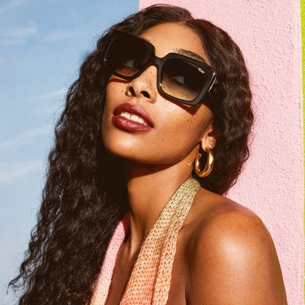 QUAY // ltd ed paris hilton collab oversized premium injection square sunglasses